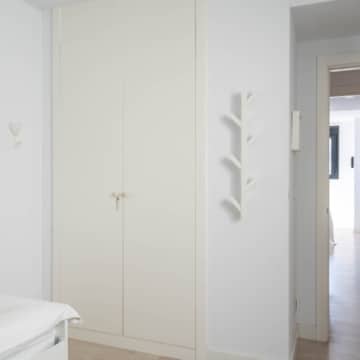 Brand new apartment with rooftop pool and stunning views in Estepona Picture 27