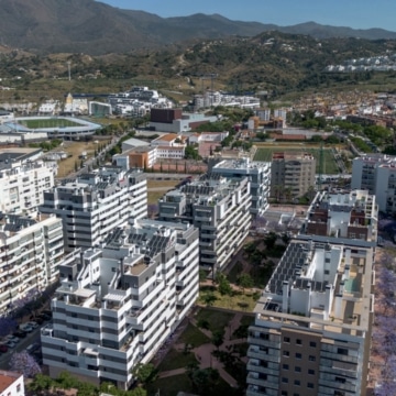 Brand new apartment with rooftop pool and stunning views in Estepona Picture 33