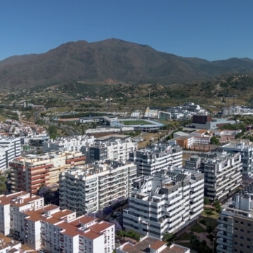 Brand new apartment with rooftop pool and stunning views in Estepona Picture 34