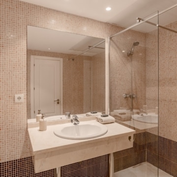 Elevated groundfloor apartment with breathtaking panoramic views of sorroundings in Istan Picture 16