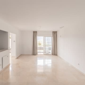 Elevated groundfloor apartment with breathtaking panoramic views of sorroundings in Istan Picture 20