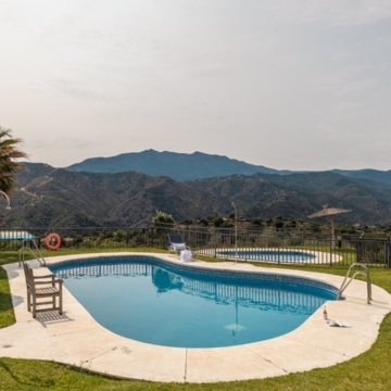 Elevated groundfloor apartment with breathtaking panoramic views of sorroundings in Istan Picture 23