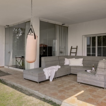 Elevated groundfloor apartment with breathtaking panoramic views of sorroundings in Istan Picture 2