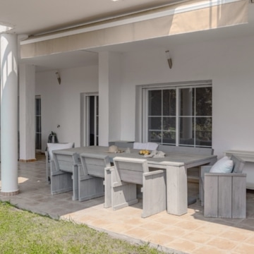 Elevated groundfloor apartment with breathtaking panoramic views of sorroundings in Istan Picture 1