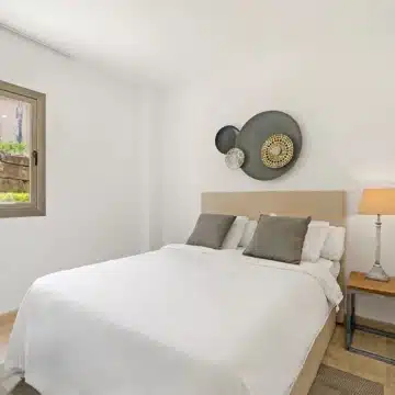 Stunning groundfloor apartment located in the prestigious Hacienda Señorío de Cifuentes, Benahavis Picture 13