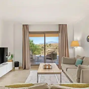 Stunning groundfloor apartment located in the prestigious Hacienda Señorío de Cifuentes, Benahavis Picture 14