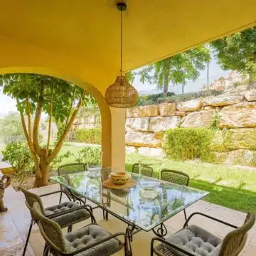 Stunning groundfloor apartment located in the prestigious Hacienda Señorío de Cifuentes, Benahavis Picture 15