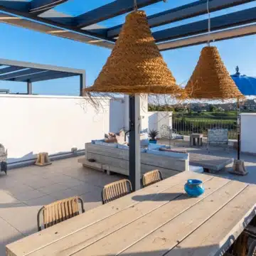 Frontline golf 3-bedroom penthouse with stunning views in Los Robles de Los Arqueros, Benahavis Picture 32