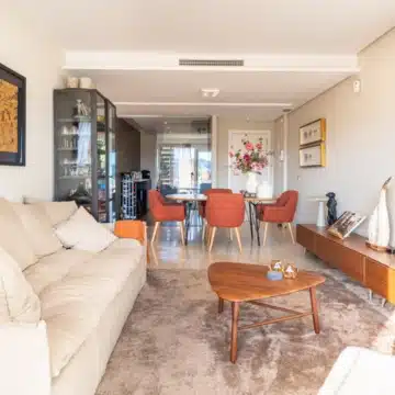 Frontline golf 3-bedroom penthouse with stunning views in Los Robles de Los Arqueros, Benahavis Picture 22