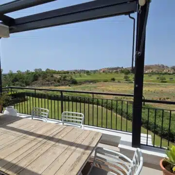 Frontline golf 3-bedroom penthouse with stunning views in Los Robles de Los Arqueros, Benahavis Picture 27
