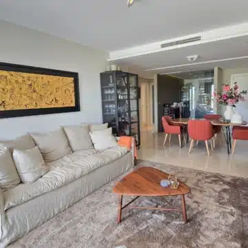 Frontline golf 3-bedroom penthouse with stunning views in Los Robles de Los Arqueros, Benahavis Picture 1