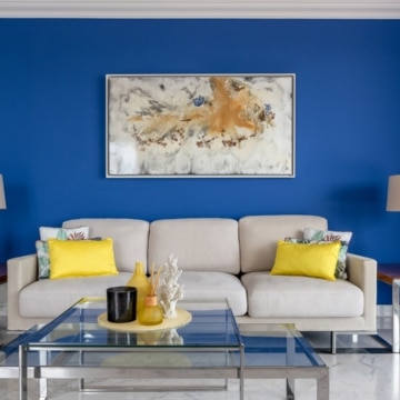 Exquisite penthouse offering breathtaking panoramic views of the sea nestled within the renowned Puerto Banus Marina Picture 0