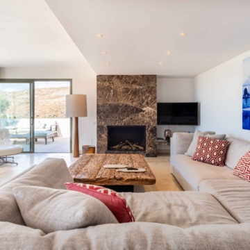 Amazing penthouse in an exclusive residential complex Tee 5 with panoramic sea views in Los Flamingos Golf Resort, Benahavis Picture 4