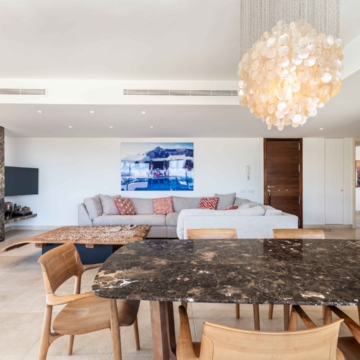 Amazing penthouse in an exclusive residential complex Tee 5 with panoramic sea views in Los Flamingos Golf Resort, Benahavis Picture 0