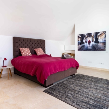 Amazing penthouse in an exclusive residential complex Tee 5 with panoramic sea views in Los Flamingos Golf Resort, Benahavis Picture 9