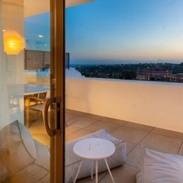Amazing penthouse in an exclusive residential complex Tee 5 with panoramic sea views in Los Flamingos Golf Resort, Benahavis Picture 36