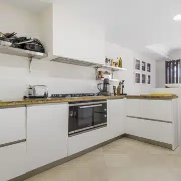 Exceptional five bedroom townhouse in La Perla de la Heredia, Benahavís Picture 6