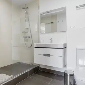 Exceptional five bedroom townhouse in La Perla de la Heredia, Benahavís Picture 32