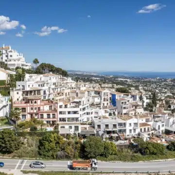 Exceptional five bedroom townhouse in La Perla de la Heredia, Benahavís Picture 40