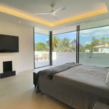 Modern villa with spectacular views in La Carolina, Marbella Golden Mile Picture 11