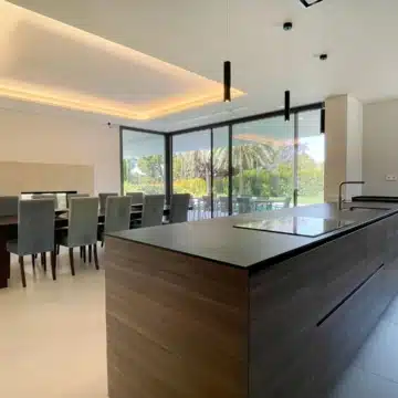 Modern villa with spectacular views in La Carolina, Marbella Golden Mile Picture 15