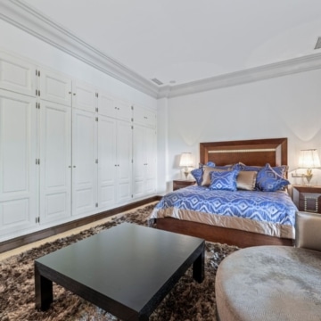 Majestic villa in sought-after residential area of Rocio de Nagüeles, Marbella Golden Mile Picture 15