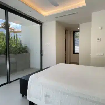 Modern villa with spectacular views in La Carolina, Marbella Golden Mile Picture 10