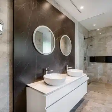 Stunning villa offering panoramic views of the mountains in the prestigious gated community of Sierra Blanca, Marbella Picture 18
