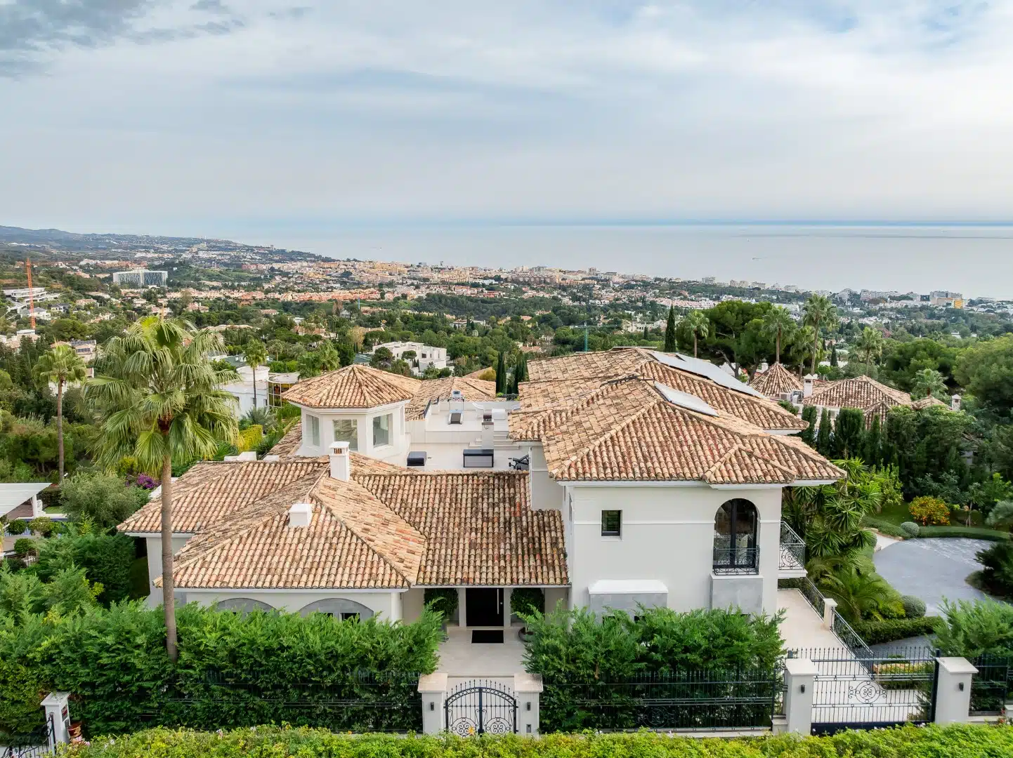 Villa Sierra Blanca Realista Real Estate Marbella 34