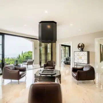 Stunning villa offering panoramic views of the mountains in the prestigious gated community of Sierra Blanca, Marbella Picture 4