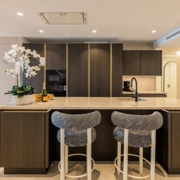 Beachfront apartment with Mediterranean Sea views in the prestigious Los Granados del Mar, Estepona Picture 3