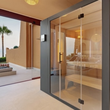 Beachfront apartment with Mediterranean Sea views in the prestigious Los Granados del Mar, Estepona Picture 22