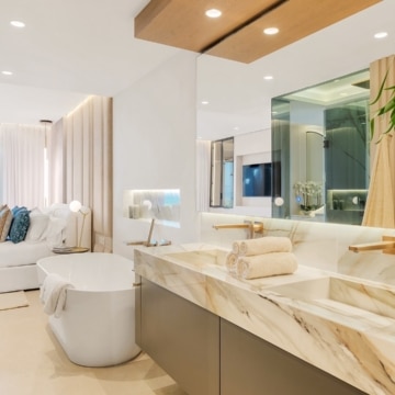 Beachfront apartment with Mediterranean Sea views in the prestigious Los Granados del Mar, Estepona Picture 25