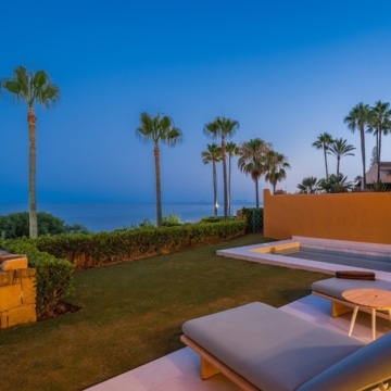 Beachfront apartment with Mediterranean Sea views in the prestigious Los Granados del Mar, Estepona Picture 33