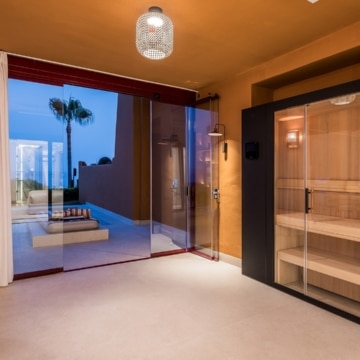 Beachfront apartment with Mediterranean Sea views in the prestigious Los Granados del Mar, Estepona Picture 36