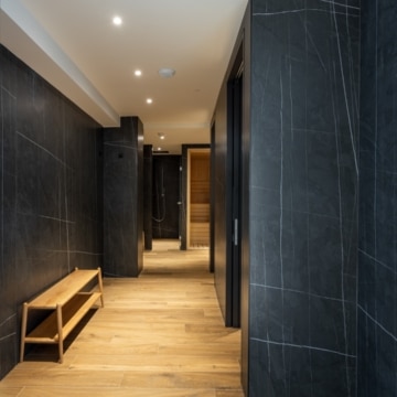 Exceptional duplex apartment featuring panoramic sea views and lush landscape in La Quinta, Benahavis Picture 9