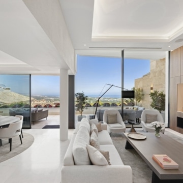 Exceptional duplex apartment featuring panoramic sea views and lush landscape in La Quinta, Benahavis Picture 20