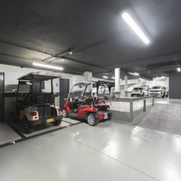 Exceptional duplex apartment featuring panoramic sea views and lush landscape in La Quinta, Benahavis Picture 26