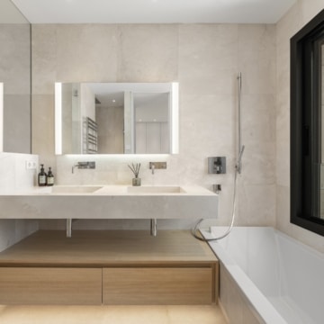 Exceptional duplex apartment featuring panoramic sea views and lush landscape in La Quinta, Benahavis Picture 14