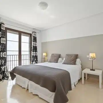 Spacious 3-bedrooms apartment in the exclusive area of Los Arqueros, Benahavís Picture 4