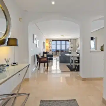 Spacious 3-bedrooms apartment in the exclusive area of Los Arqueros, Benahavís Picture 21