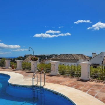 Spacious 3-bedrooms apartment in the exclusive area of Los Arqueros, Benahavís Picture 28