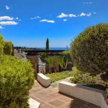 Spacious 3-bedrooms apartment in the exclusive area of Los Arqueros, Benahavís Picture 29