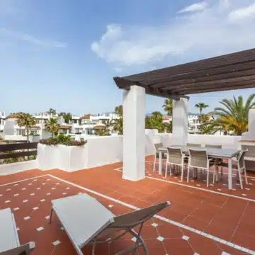 Elegant duplex penthouse located in the exclusive Ventura del Mar, Puerto Banus Picture 0