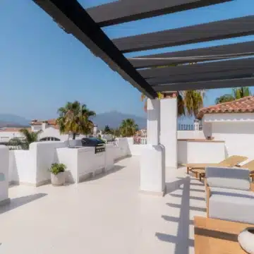 Beautifully renovated 3-bedroom duplex penthouse in San Pedro de Alcantara Picture 18