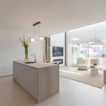 Beautifully renovated 3-bedroom duplex penthouse in San Pedro de Alcantara Picture 9
