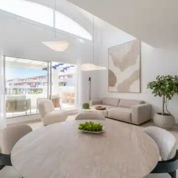 Beautifully renovated 3-bedroom duplex penthouse in San Pedro de Alcantara Picture 2