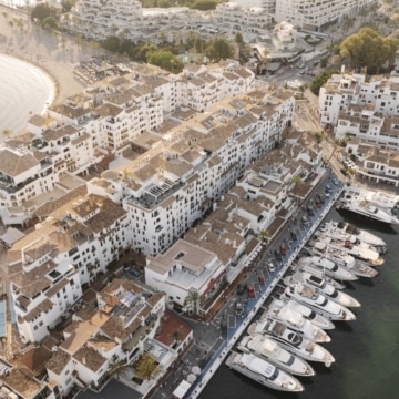 Frontline beach duplex apartment in the iconic Benábola, Puerto Banús Picture 24