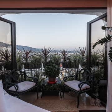 Frontline beach duplex apartment in the iconic Benábola, Puerto Banús Picture 30