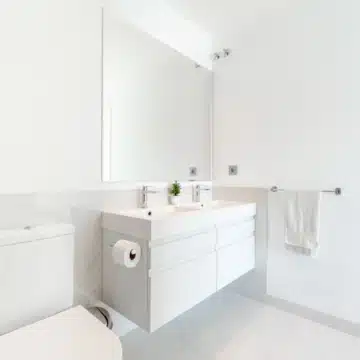 Modern 2-bedroom apartment in the gated and secure community of Belaire, Estepona Picture 32